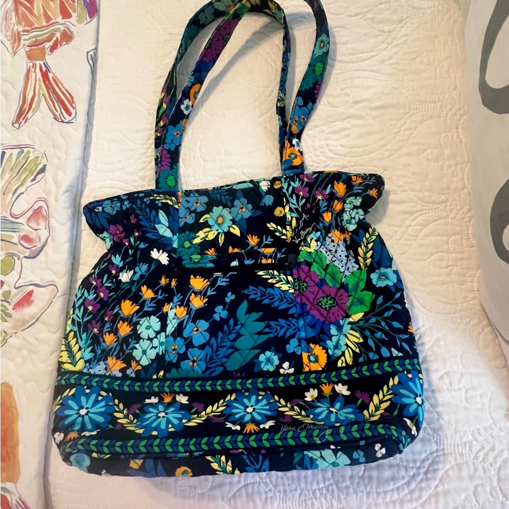 Vera Bradley Small Vera Tote – Blueberry Blooms – Retired Pattern